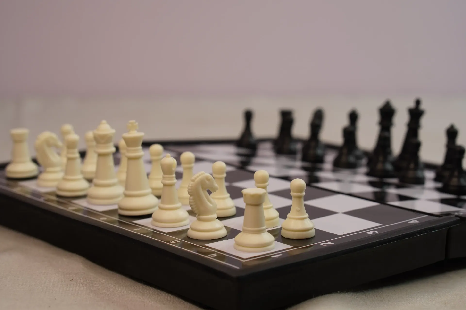 Magnetic Chess Set small