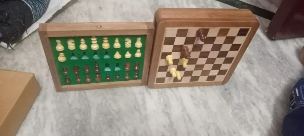 10" Wooden Magnetic Drawer Chess set
