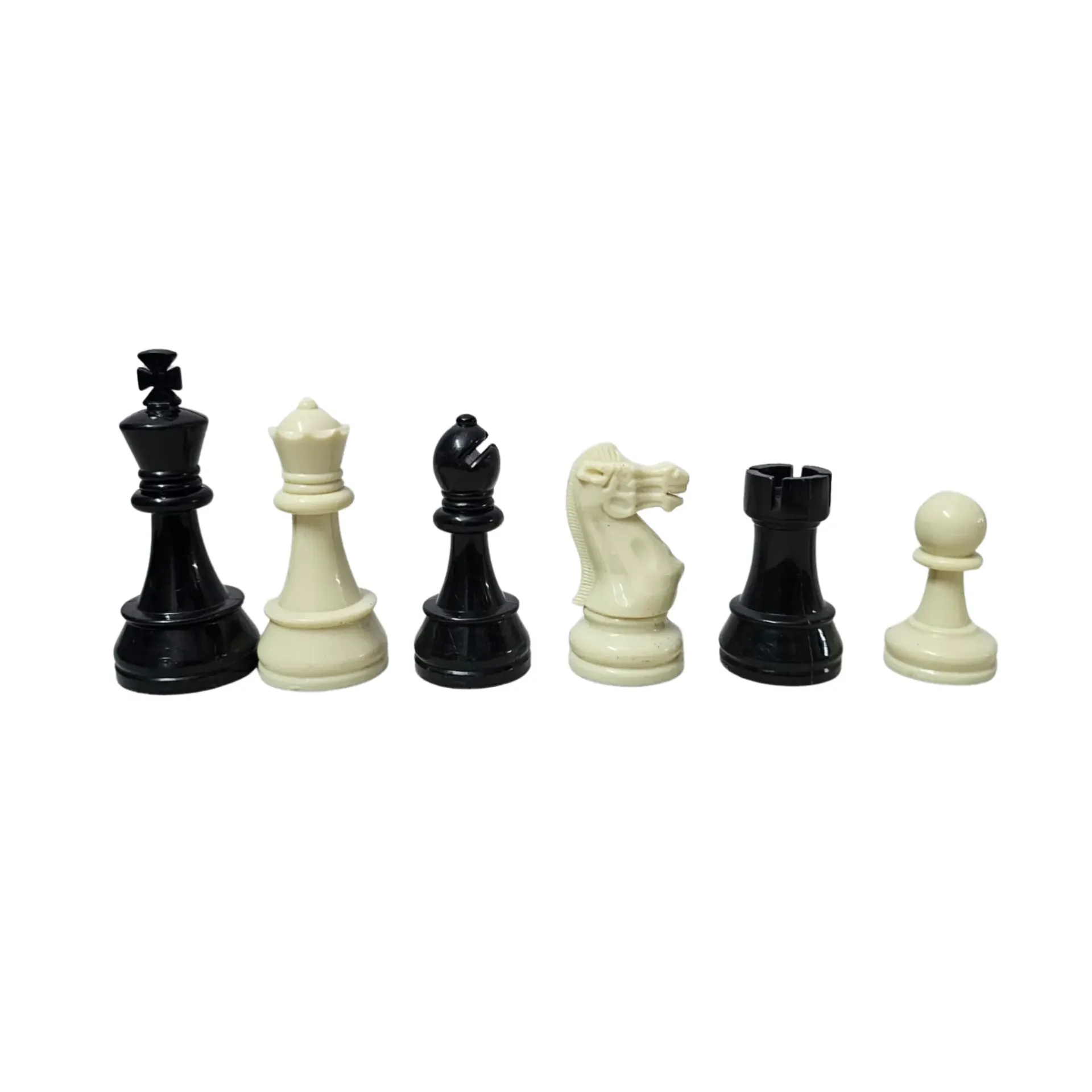 Invictus Chess Pieces with pouch (no board)